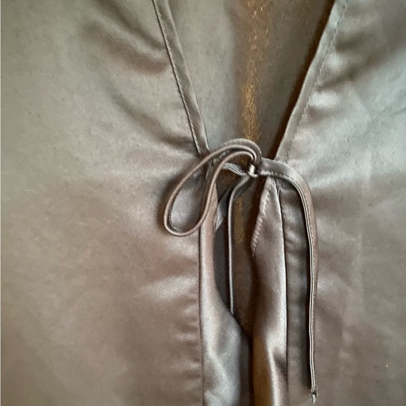 Victorias Secret Silk Flutter Kimono - Picture 2 of 4